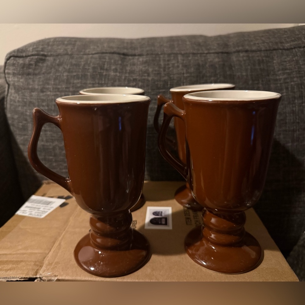 Set of 4 vintage Hall pedestal mugs brown